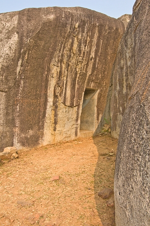 Entrance to the Vadathika Cave - Click to show bigger image in new browser