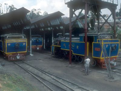 The locomotive-shed at Coonoor in 2002 - Click to show full-size image in new browser