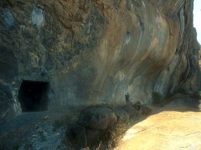 Upper cave entrances at Ramanagaram - Click to show full-size image in new browser