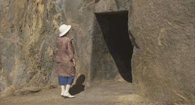 Miss Quested goes into the cave - Click to show full-size image in new browser