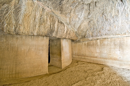 Innner sanctum doorway showing passage depth - Click to show bigger image in new browser