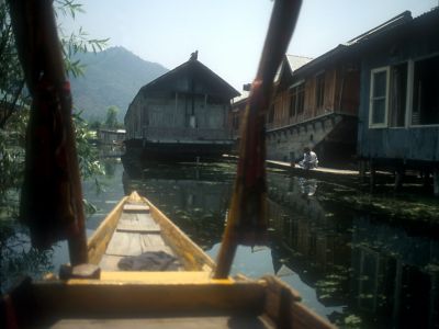 Houseboats in Srinagar - Click to show full-size image in new browser