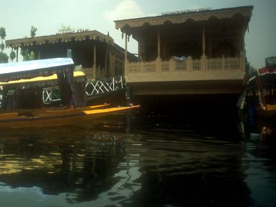 Houseboats in Srinagar - Click to show full-size image in new browser