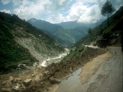 On the way to Kashmir in 2005 - Click to show full-size image in new browser