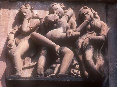 Carvings at Khajuraho - Click to show full-size image in new browser