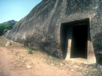 Exterior shot of the Sudama cave entrance - Click to show full-size image in new browser