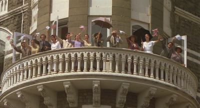 Balcony closeup - the Taj Mahal Hotel, Mumbai - Click to show full-size image in new browser